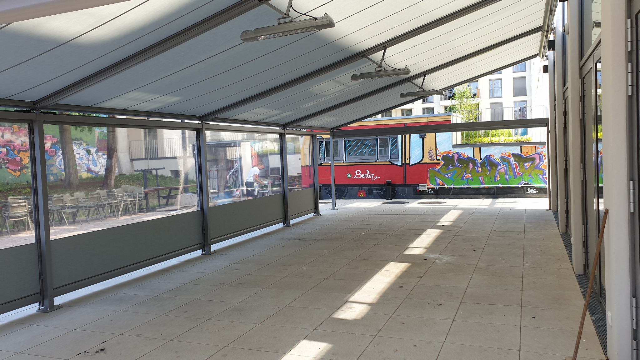Große Markisenanlage für die Gastronomie